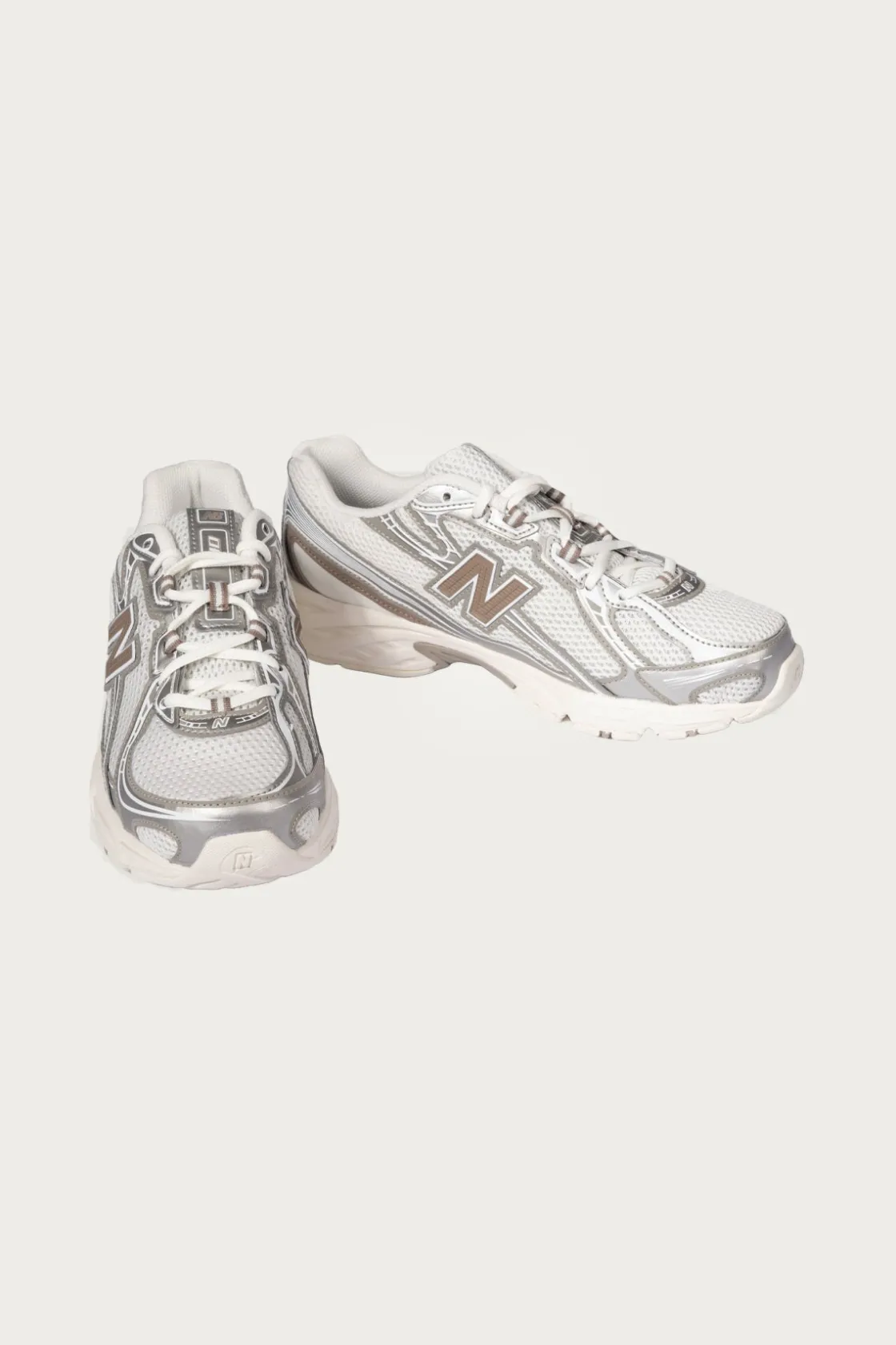 Footwear<New Balance 740 - Sea Salt/Mushroom