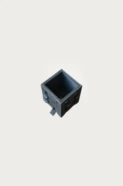 Homegoods<Pull Push Mansion Planter - Black