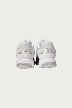 Footwear<New Balance 2002R - Linen/Raincloud