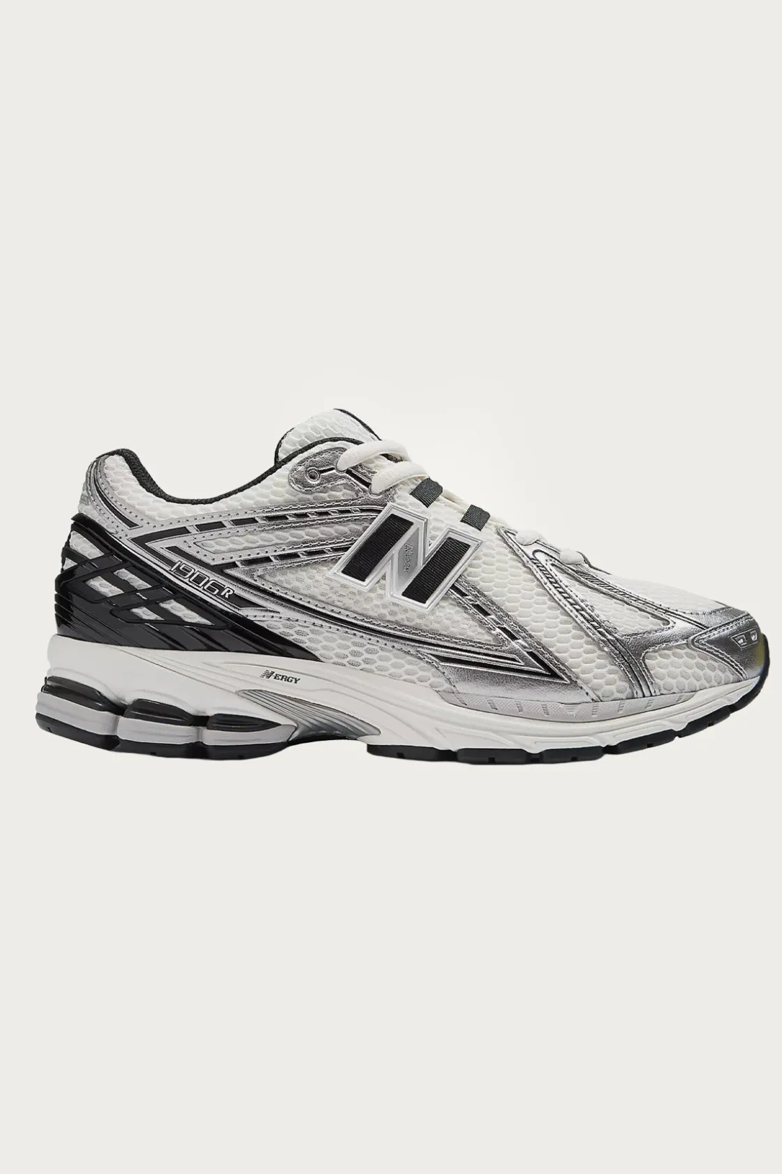 Footwear<New Balance 1906R - Silver Metallic/Black/Sea Salt