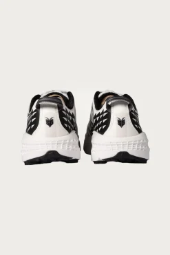 Footwear<HOKA U Speedgoat 2 - Black/Frost
