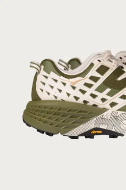 Footwear<HOKA U Speedgoat 2 - Moss Green/Rose Cream